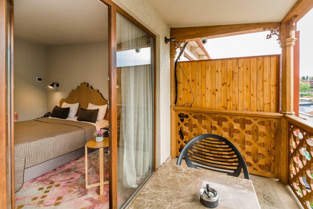 Rasta Boutique Hotel Meidan Tbilisi ภายนอก รูปภาพ