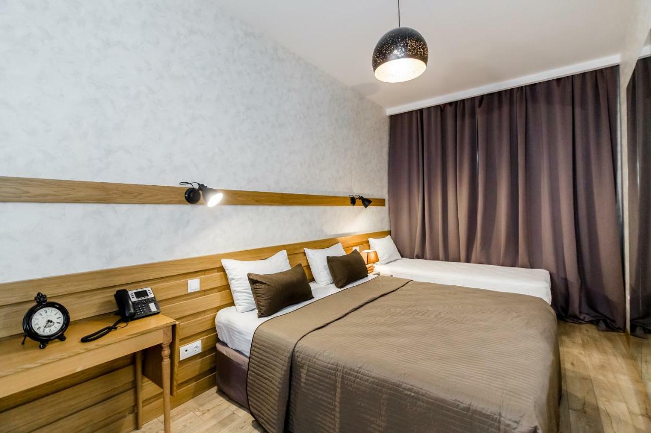 Rasta Boutique Hotel Meidan Tbilisi ภายนอก รูปภาพ