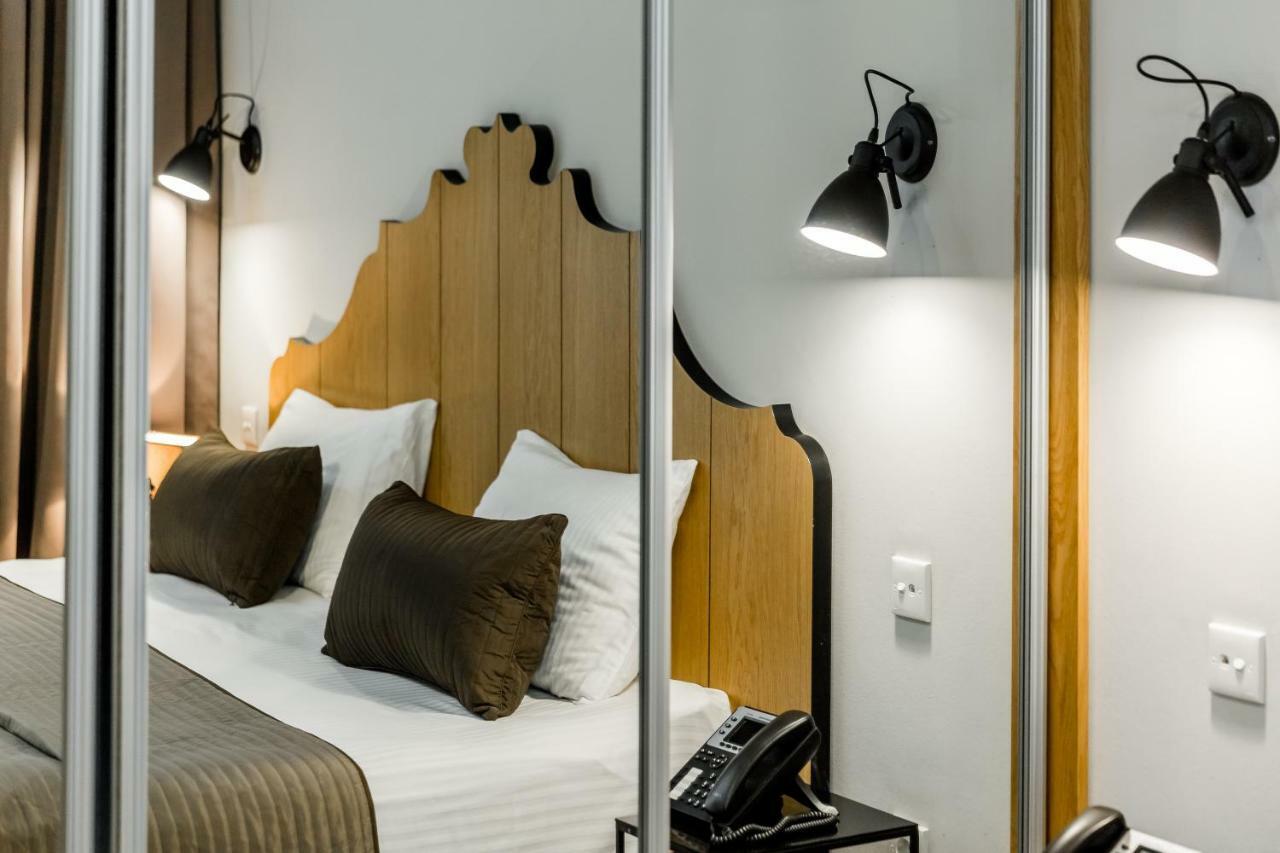 Rasta Boutique Hotel Meidan Tbilisi ภายนอก รูปภาพ