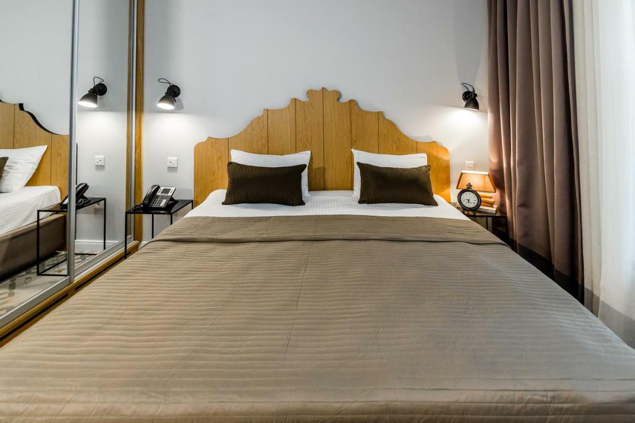 Rasta Boutique Hotel Meidan Tbilisi ภายนอก รูปภาพ