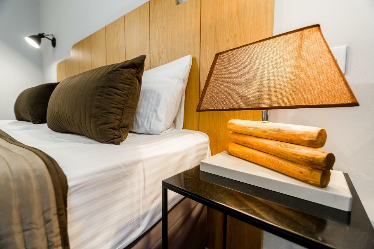 Rasta Boutique Hotel Meidan Tbilisi ภายนอก รูปภาพ