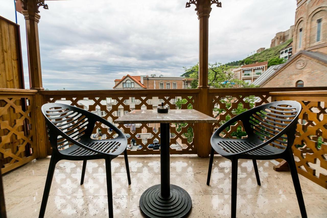 Rasta Boutique Hotel Meidan Tbilisi ภายนอก รูปภาพ