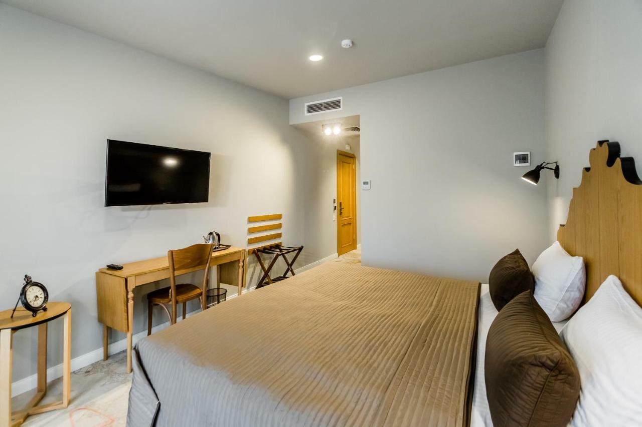 Rasta Boutique Hotel Meidan Tbilisi ภายนอก รูปภาพ