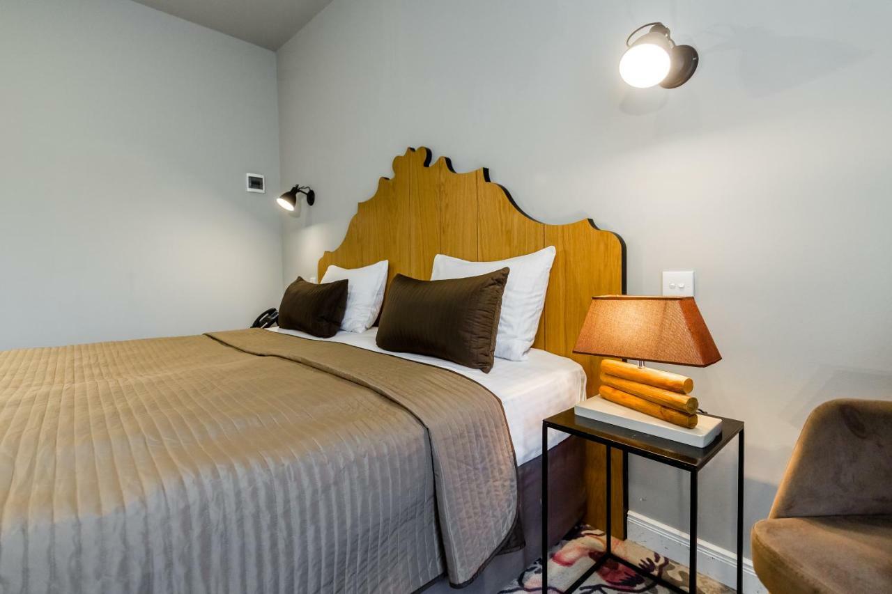 Rasta Boutique Hotel Meidan Tbilisi ภายนอก รูปภาพ