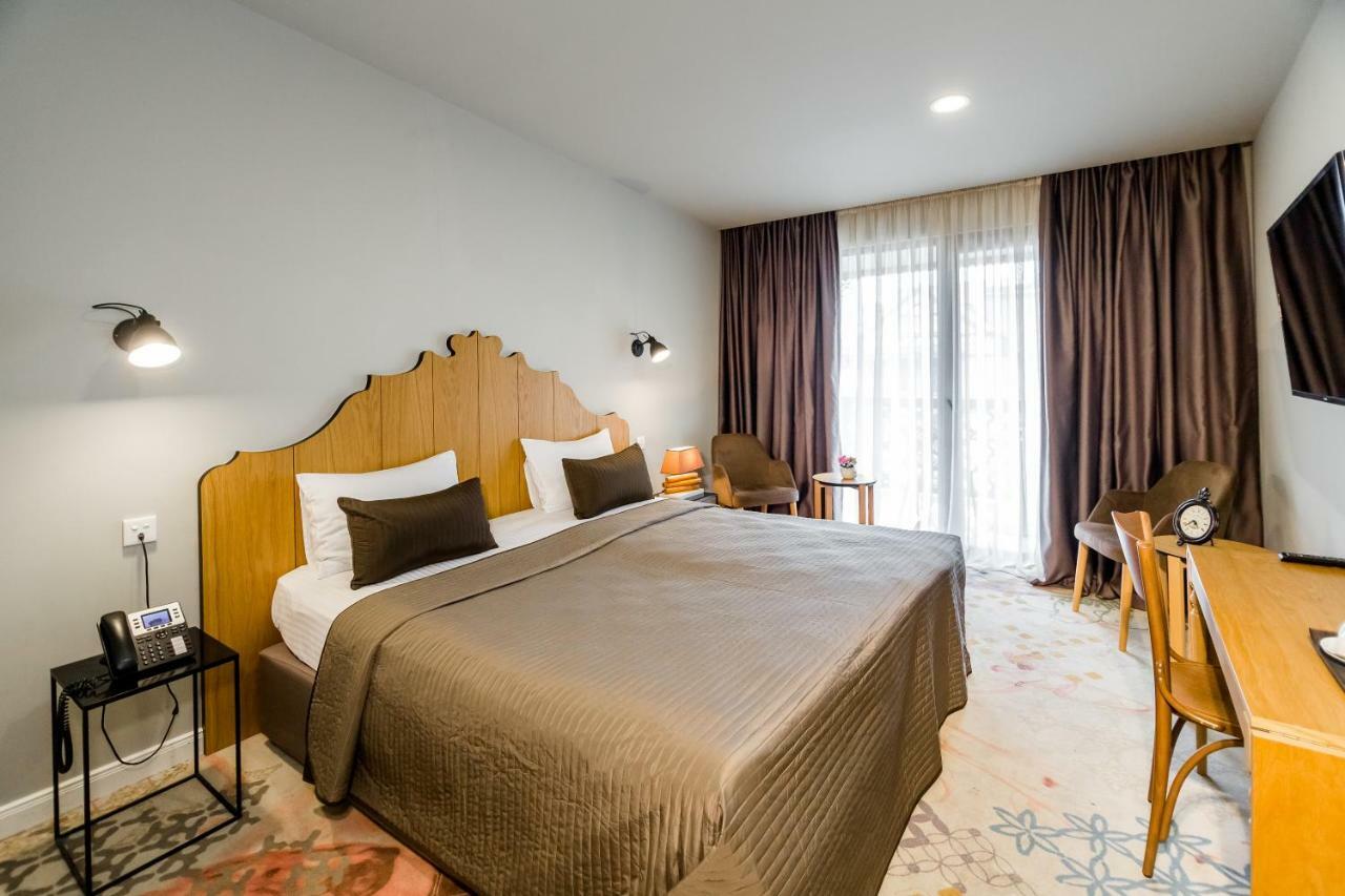 Rasta Boutique Hotel Meidan Tbilisi ภายนอก รูปภาพ
