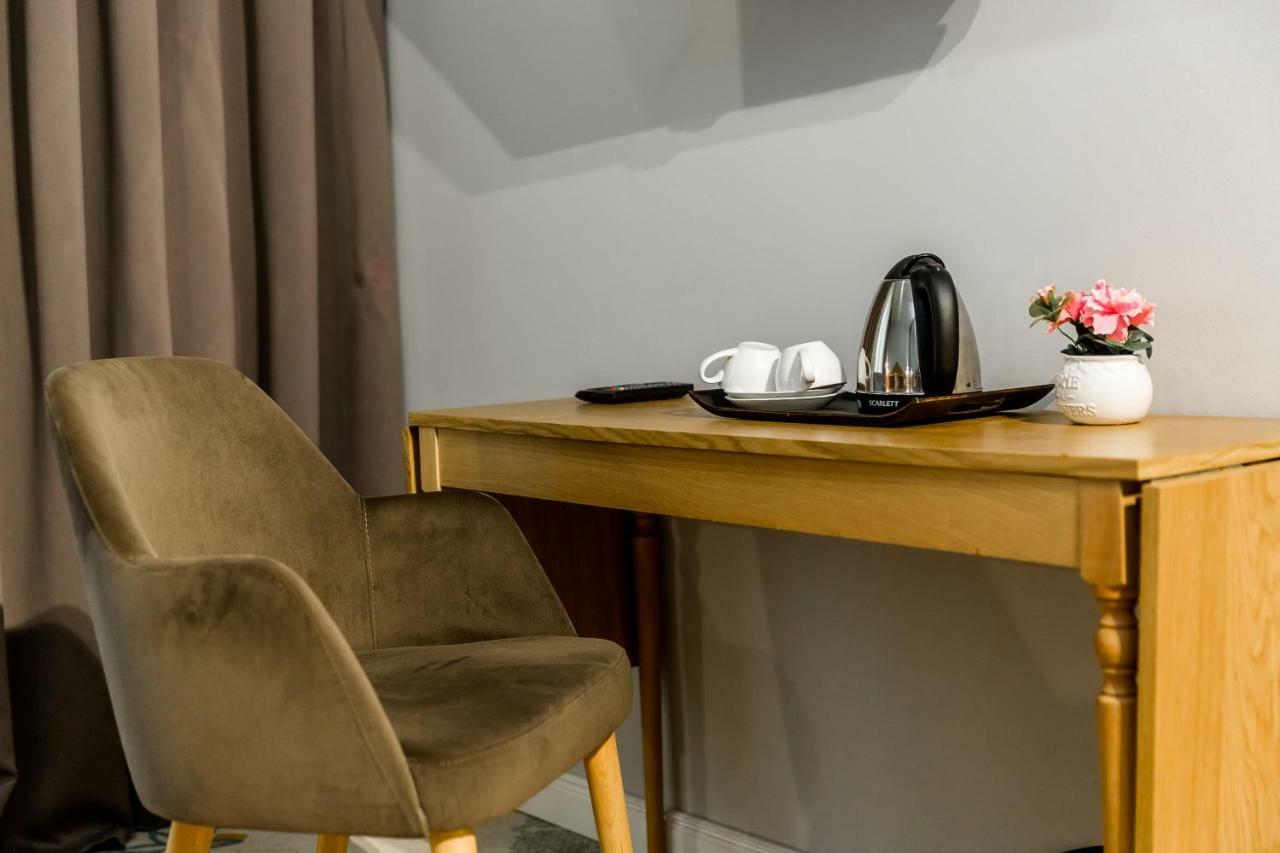 Rasta Boutique Hotel Meidan Tbilisi ภายนอก รูปภาพ