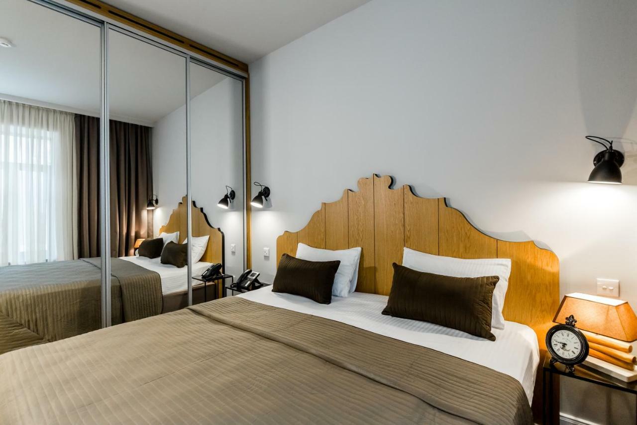 Rasta Boutique Hotel Meidan Tbilisi ภายนอก รูปภาพ