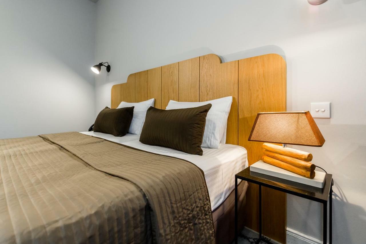 Rasta Boutique Hotel Meidan Tbilisi ภายนอก รูปภาพ